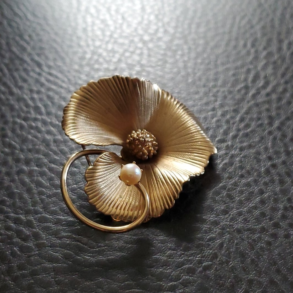 VTG brooch
